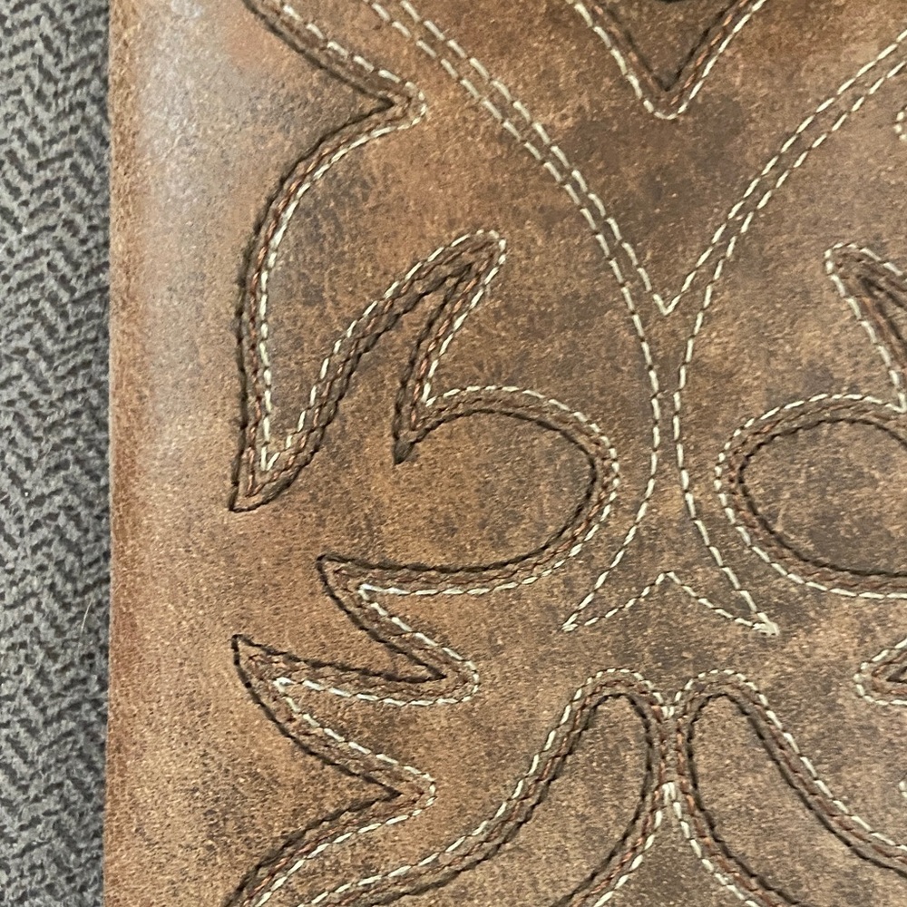 Ariat Brown Two-Tone Tooled Leather Wallet - Picture 8 of 11